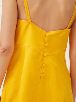 Платье мини на тонких бретелях с пуговицами по спинке - TO BE ONE фото 4