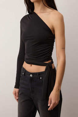 Siyah Fitted/Vucuda Oturan Baglama Detayl? Tek Kol Crop Esnek Orme Bluz TWOAW23BZ00094