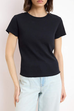 Wardrobe Essentials-Siyah-Ekru 2li Paket Fitted/Vucuda Oturan Esnek Orme T-Shirt TWOSS26TS00154