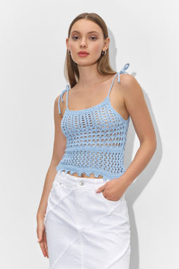 Топ ажурной вязки с завязывающимися бретелями