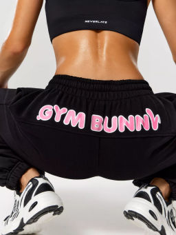 Спортивные брюки свободного кроя