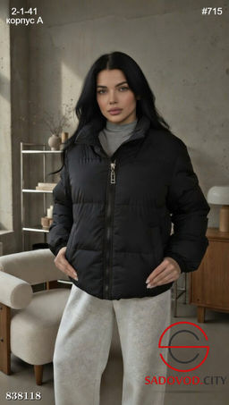 Весенний женский бомбер