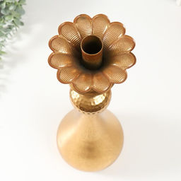 Металлический подсвечник на 1 свечу «Пеллегрино», золото, 15.5×15.5×51 см