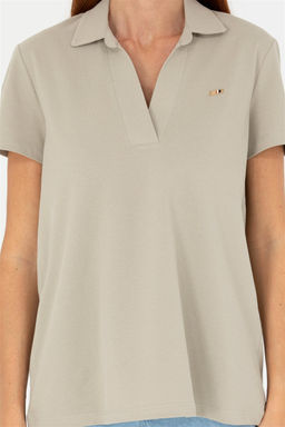 Женская базовая футболка цвета хаки со свободным воротником Неожиданная скидка в корзине - U.s. polo assn фото 6