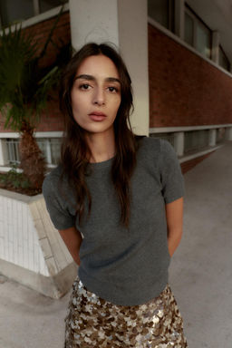 SHORT SLEEVE SOFT-TOUCH KNIT JUMPER