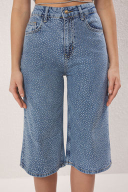 Limited Edition Mavi Tasl? Pacas? Kesikli Denim Kapri Bermuda TWOSS25SR00061 - Trendyolmilla фото 3