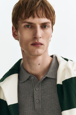 Polo en punto texturizado Regular Fit - H&m фото 12