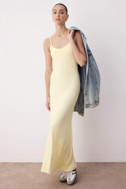 Sar? Ask?l? Havuz Yaka Bodycone/Vucuda Oturan Duz Maxi Orme Elbise TWOSS25EL00901