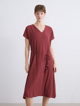 V Yaka Dokulu Elbise