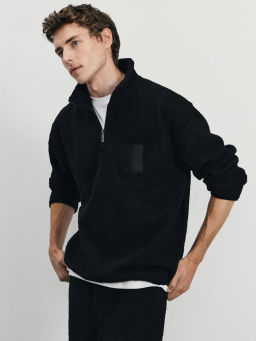 Толстовка relax fit с нашивкой / Zarina