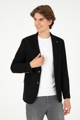 Мужская черная куртка Неожиданная скидка в корзине