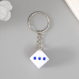 Цена за 12 шт. Брелок для ключей на кольце «Кубик», пластик, 1.2×1.2×1.2 см