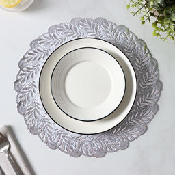 Набор салфеток ажурных для стола Доляна «Подсолнухи», 30×30 см, 4 шт, ПВХ, цвет серебряный