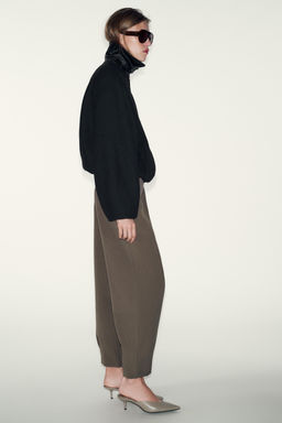 PLEATED CARROT TROUSERS - Zara фото 6