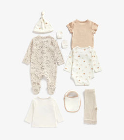 Mothercare / Комплект: ползунки, пижама, боди -2 шт, слюнявчик, шапочка, рукавички-антицарапки  фото 2