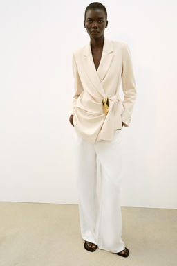 DOUBLE-BREASTED BLAZER WITH BUCKLE - Zara фото 9