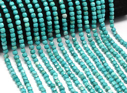 Бусины из бирюзы кубик гр.5мм, 38см, 75 бусины Радуга камня