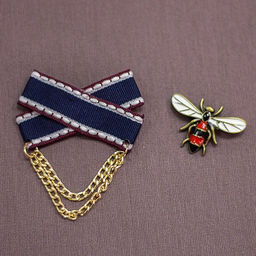 Брошь Бант с белой пчелкой+цепочка - Took a look фото 2