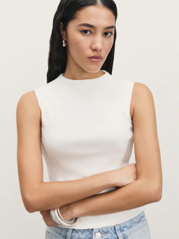 Базовый топ в рубчик / Zarina