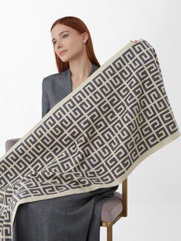 в составе ШЕРСТЬ и КАШЕМИР  Большой, мягкий, теплый двусторонний палантин с принтом. - Tantino фото 11