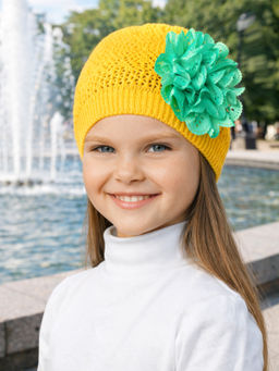 Шапка вязаная детская желтая