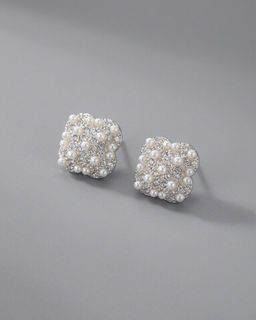 Стильные серьги