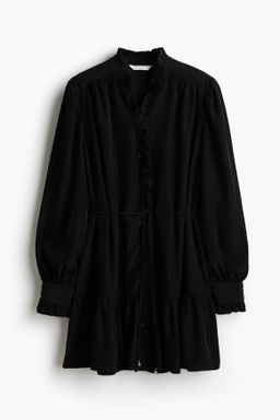 Vestido camisero con ribetes de volante
