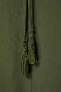 TRENDYOLMILLA Kahverengi Midi Dokuma S?rt Dekolteli Plaj Elbisesi TBESS22EL0727  фото 15