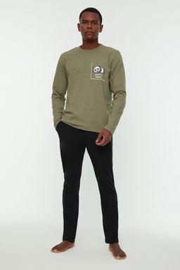TRENDYOL MAN Haki Regular Fit Bask?l? Pijama Tak?m? TMNAW22PT0757