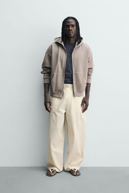 PANTAL?N RELAXED FIT RAYAS CONTRASTE / Rayas