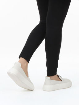 03-M37-15 MILK Полуботинки женские (натуральная кожа)