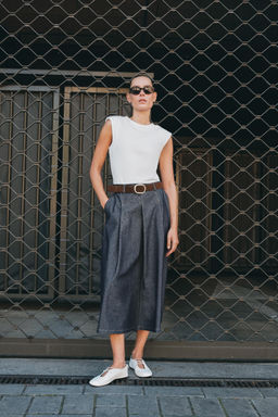 CONTRAST DRESS WITH BELT