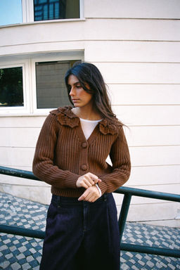 CARDIGAN WITH FLORAL TEXTURE