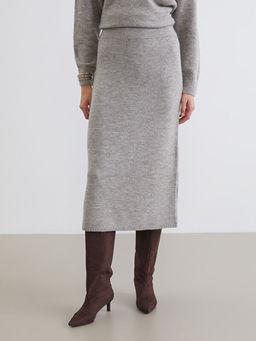 Beli Lastikli Triko Etek