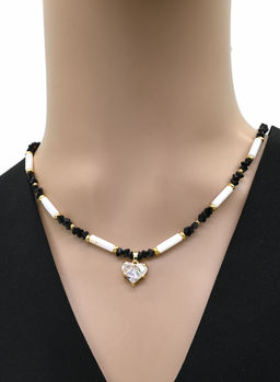 Чокер Сердце из циркона с перламутром цв.черный, 41см