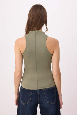 Siyah Fitted/Vucuda Oturan Dik Yaka Kolsuz Yumusak Orme Atlet TWOSS26AL00051 - Trendyolmilla фото 8