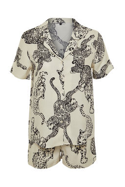 Krem Kaplan Desenli Viskon Sortlu Dokuma Pijama Tak?m? THMSS24PT00011