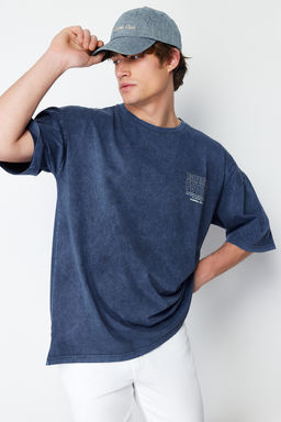 TRENDYOL MAN Antrasit Oversize/Genis Kesim Soluk Efektli Yaz? Bask?l? %100 Pamuklu T-Shirt TMNSS24TS00043 - Trendyolmilla фото 4