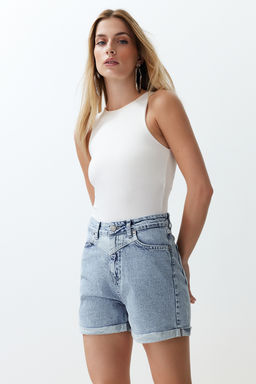 TRENDYOLMILLA Mavi Yuksek Bel Denim Sort TWOSS21SR0435