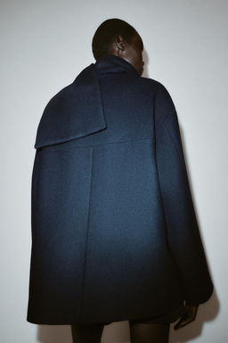 SHORT WOOL COAT WITH SCARF - Zara фото 4