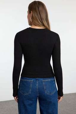 Trendyolmilla Siyah Kruvaze Buzgu/Drape Detayl? Slim/Vucuda Oturan Orme Bluz TWOAW25BZ00216  фото 4