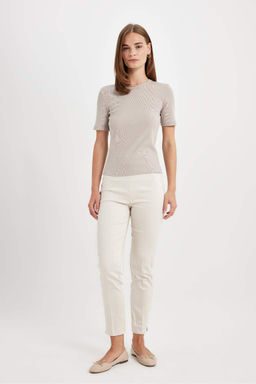 Облегающая однотонная футболка с круглым вырезом и узким вырезом в рубчик, базовая футболка с короткими рукавами - Defacto фото 2