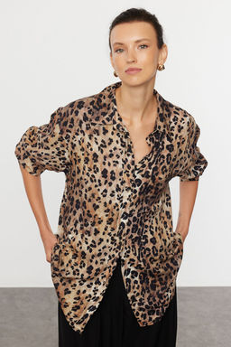 TRENDYOLMILLA Kahverengi Leopar Animal Desenli Oversize Dokuma Genis Kal?p Gomlek TWOAW25GO00050