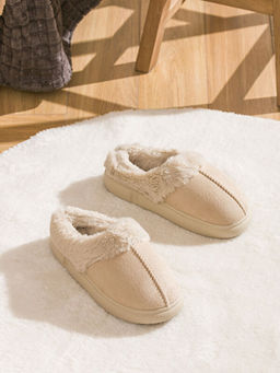 S?et G?r?n?ml? Kad?n Ev Terli?i