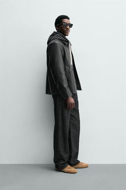 SOBRECAMISA REGULAR FIT EFECTO PIEL / Negro - Zara фото 4