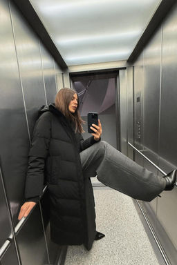 WATER- AND WIND-PROOF HOODED PUFFER JACKET