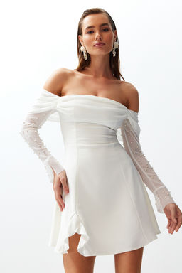 TRENDYOLMILLA Bridal Beyaz A-Kesim Astarl? Dokuma K?sa Dugun/Nikah S?k Abiye Elbise TPRSS24EL00117