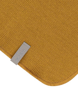 Манишка вязаная горчичная