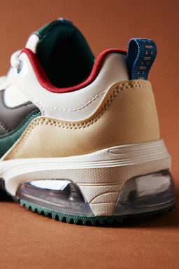 TRAINERS WITH AIR CUSHION