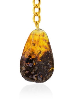 Брелок с кусочком текстурного коньячного янтаря природной формы